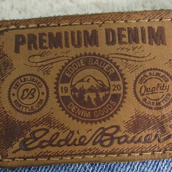 NWT Eddie Bauer Relaxed Fit Pre-Washed Denim 36x32 - Picture 3 of 8
